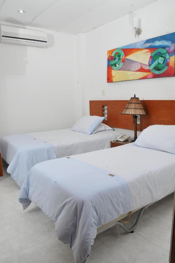 Hotel Barrancabermeja Plaza Esterno foto